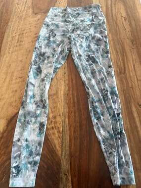 Lululemon Align High-Rise Pant 28" in Kaleidofloral Multi